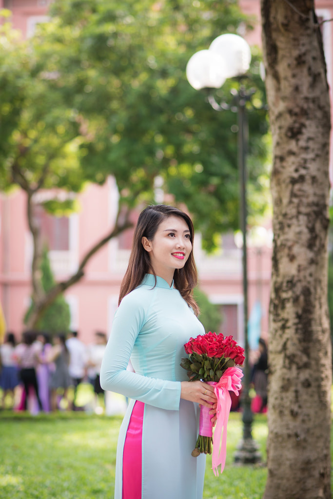不穿内衣的已婚妇女